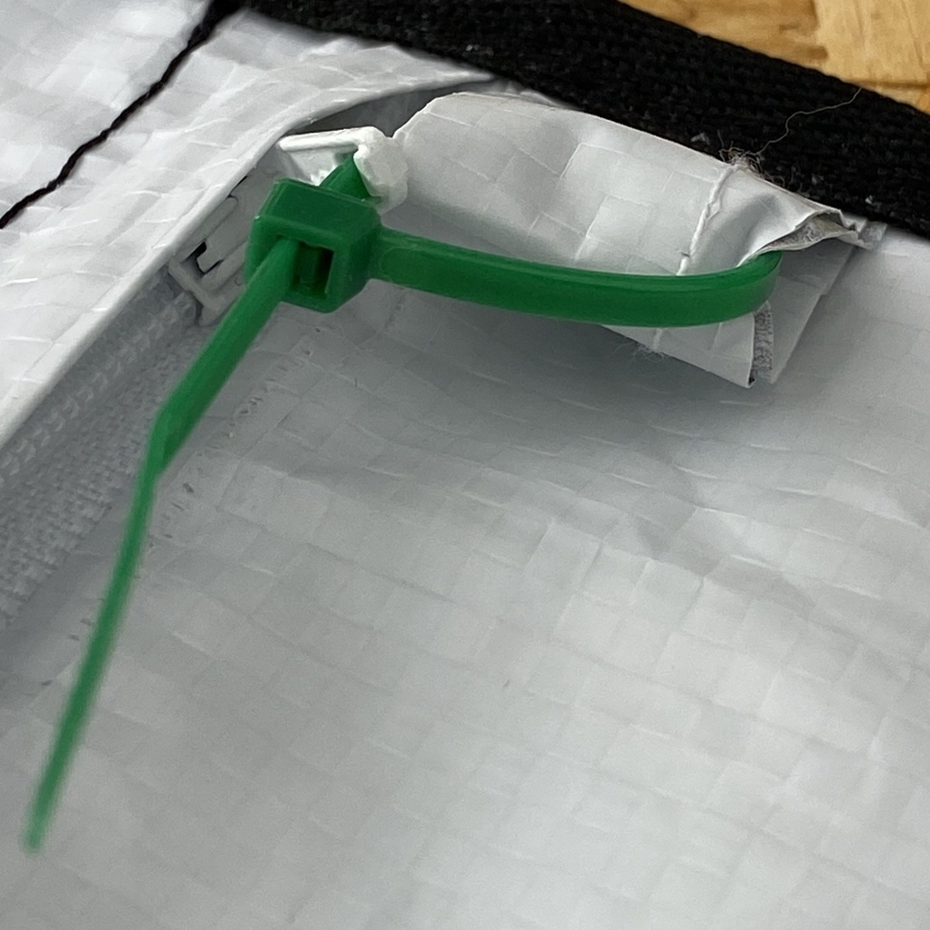 Sac / enveloppe d'expédition réutilisable